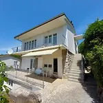 Vlasta 아파트