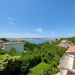 Vlasta *